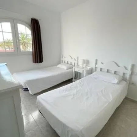 Beachside Eter With Private Pool, Bbq & Fast Wifi Vila Corralejo