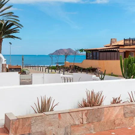 Beachside Eter With Private Pool, Bbq & Fast Wifi *