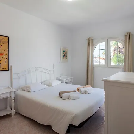 Beachside Eter With Private Pool, Bbq & Fast Wifi Vila Corralejo