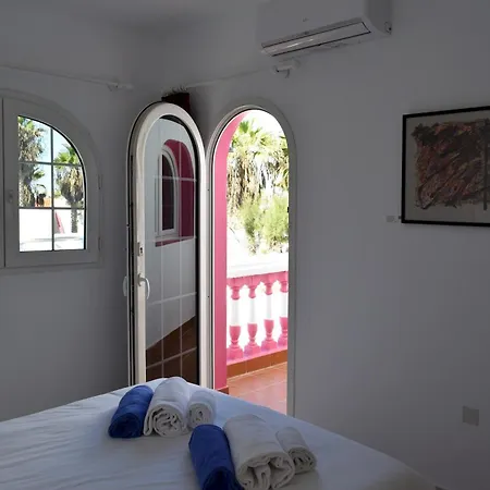 Vila Beachside Eter With Private Pool, Bbq & Fast Wifi