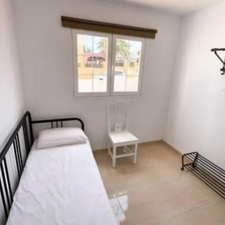 Corralejo Beachside Villa Éter with Private Pool, BBQ&Fast Wifi Villa Corralejo