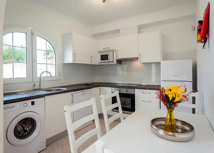 5. Boutique Art Villa Eter - Gb Villa *